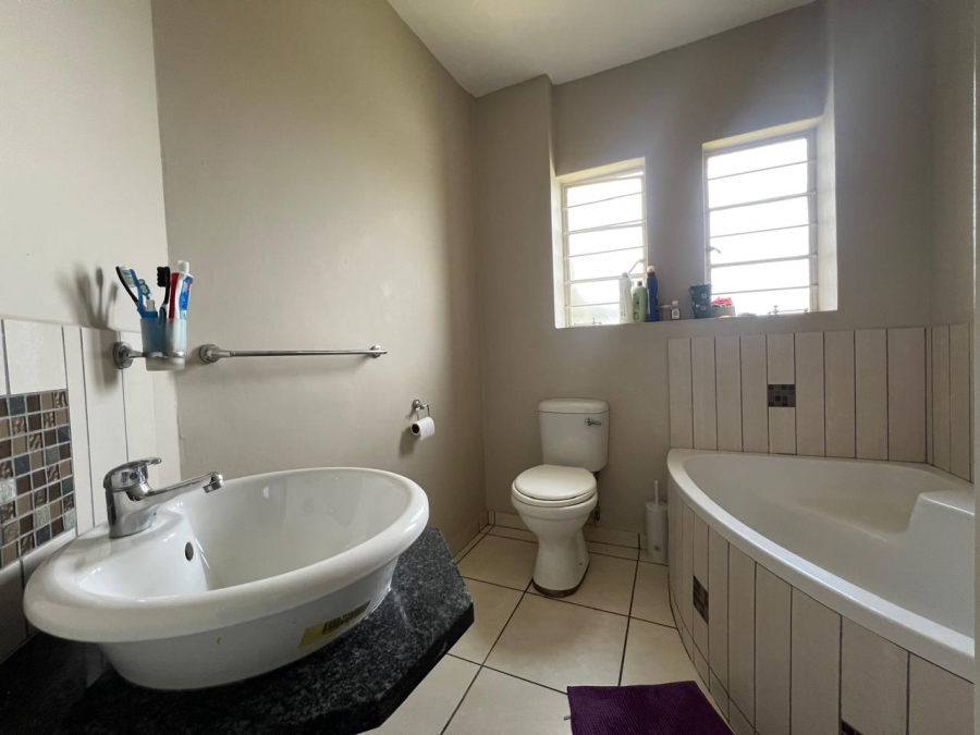 3 Bedroom Property for Sale in Waterval East North West